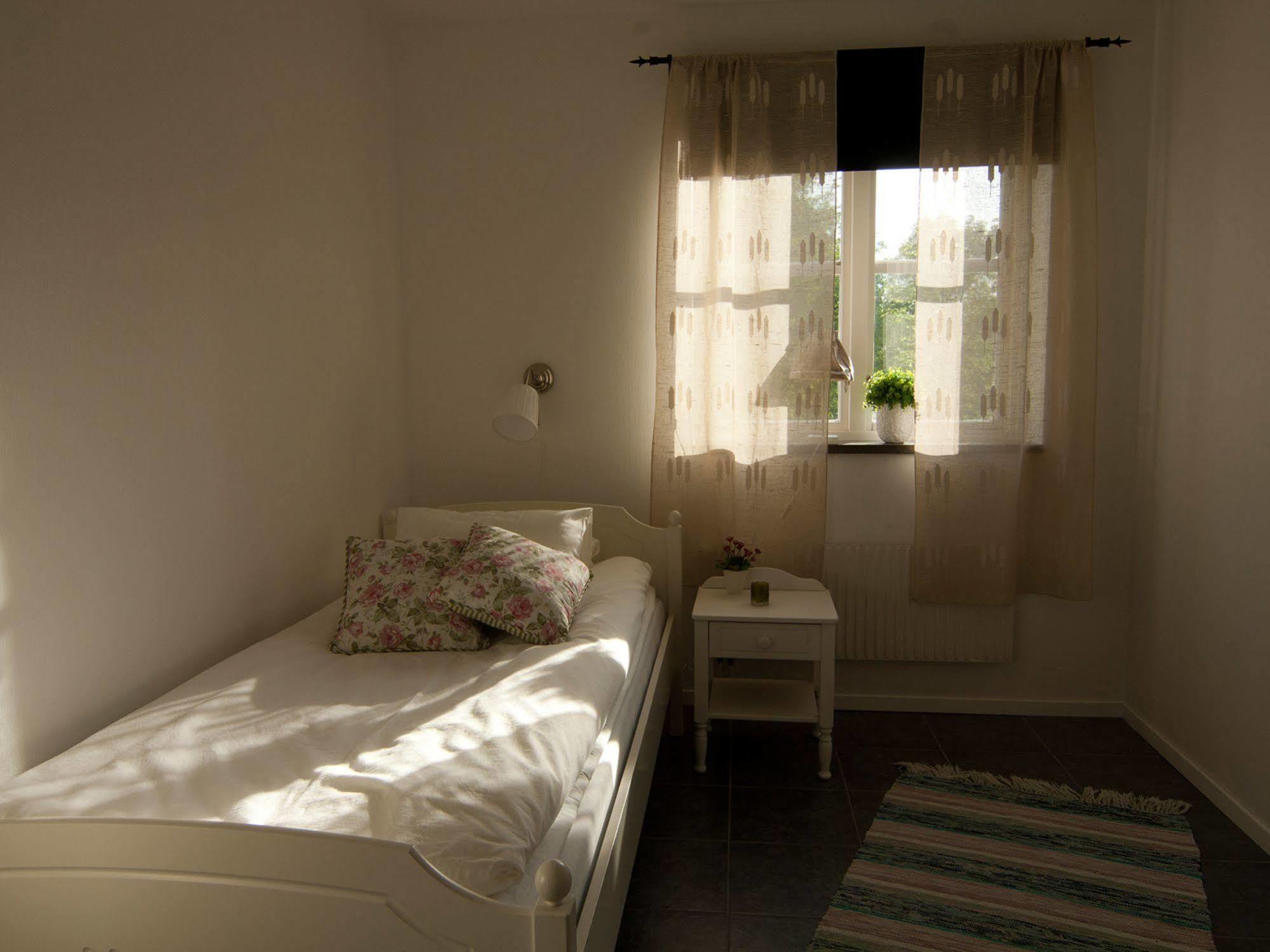 Prostgarden Bed and Breakfast Sunne Exterior foto